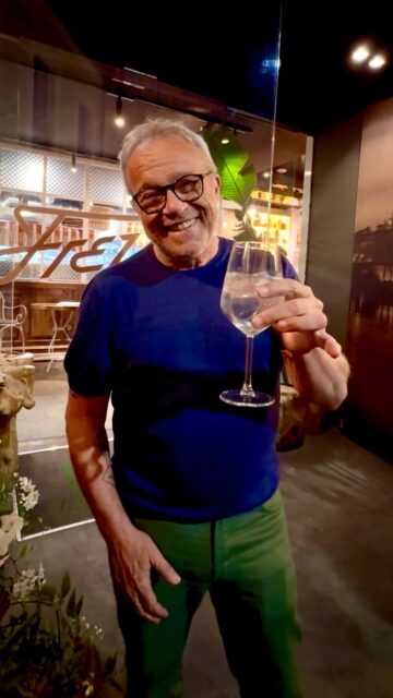 Una serata speciale per raccontare una nuova visione.
Abbiamo acceso i riflettori su un momento importante: il format Frezza, che ha conquistato tante persone, continua a evolversi e ad ampliarsi, sviluppandosi oggi su due livelli.
L’occasione è stata il lancio del nuovo sito web, celebrato insieme al nostro Claudio e a tanti amici che, nel tempo, hanno condiviso il nostro percorso, i nostri valori e la nostra idea di innovazione.
Un nuovo spazio digitale che racconta chi siamo, dove stiamo andando e la visione che guida ogni nostro progetto.
Perché ogni evoluzione merita di essere condivisa.
E questo è solo l’inizio.
✨ Scopri il nuovo sito: frezzamilano.it
#FrezzaMilano #LaunchEvent #DesignInspiration #ClaudioAmendola